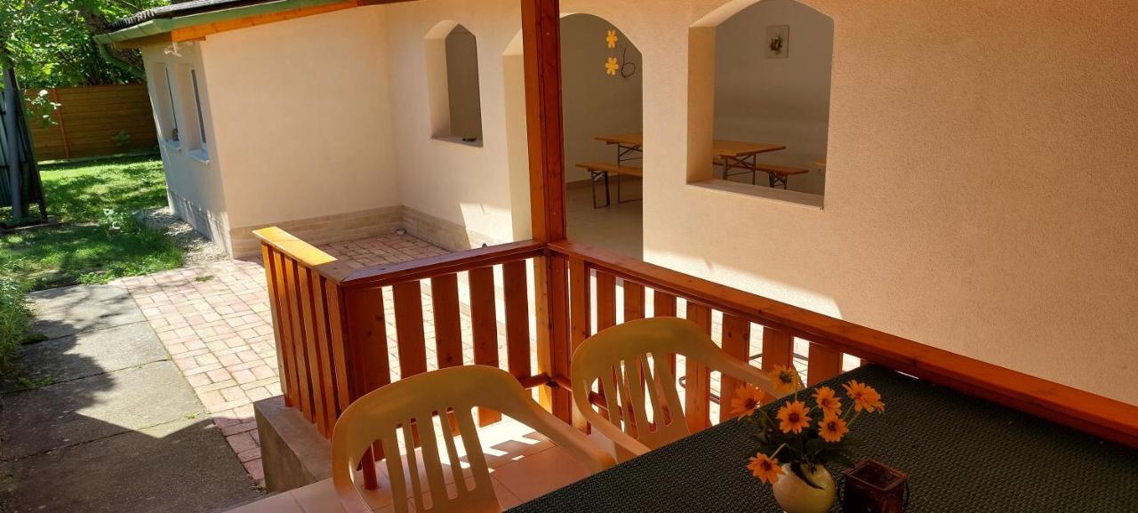 Hostel Zamárdi Eksteriør billede